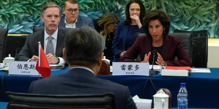 अमेरिकी वाणिज्यमन्त्री र चिनियाँ समकक्षीबीच भेटवार्ता