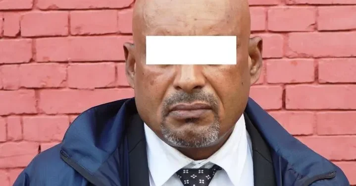 सरकारी कर्मचारी हुँ भन्दै ठगी गर्ने पक्राउ