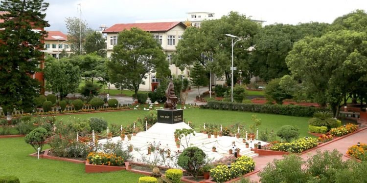 प्रहरी प्रधान कार्यालयमा व्यापारीको भीड