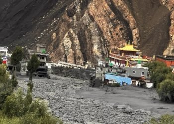 बाढीग्रस्त कागबेनी तीन दिनदेखि अन्धकारमा