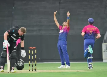 युएईविरुद्ध न्यूजील्याण्ड १९ रनले विजयी