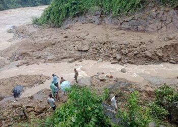 खानिखोला पहिरो अपडेटः एकै परिवारका पाँच जना बेपता, एकजनाको मृत्यु, अन्यको खोजी जारी