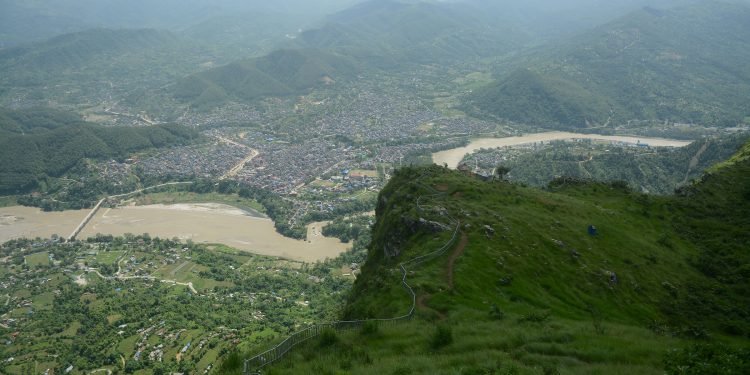 पर्यटकीयस्थल मानुङकोटमा चहलपहल घट्यो