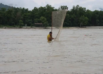एक सय ९२ जनालाई राप्ती र नारायणी नदीमा माछा मार्न अनुमति