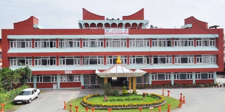 नापतौलमा ठगी गर्ने १९ हजार व्यापारीलाई कारबाही