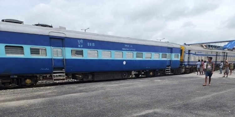 पाकिस्तान रेल दुर्घटना : मृतकको संख्या ३० पुग्यो