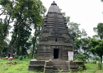 तेह्रौँ शताब्दीको शिव मन्दिर पुनः निर्माण