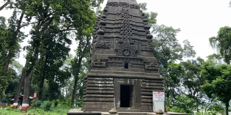 तेह्रौँ शताब्दीको शिव मन्दिर पुनः निर्माण