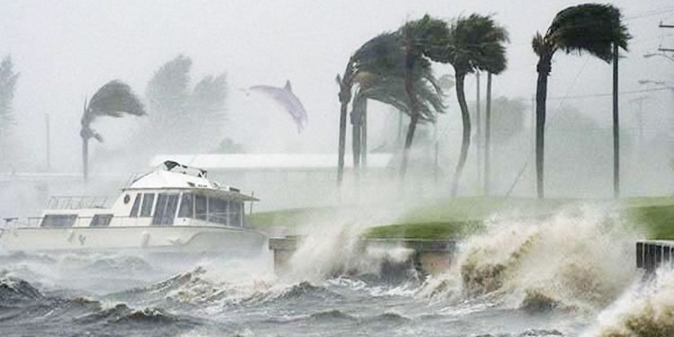 अमेरिकाको न्युयोर्कमा आँधीः सडक र विमानस्थल अस्तव्यस्त, आपतकाल घोषणा