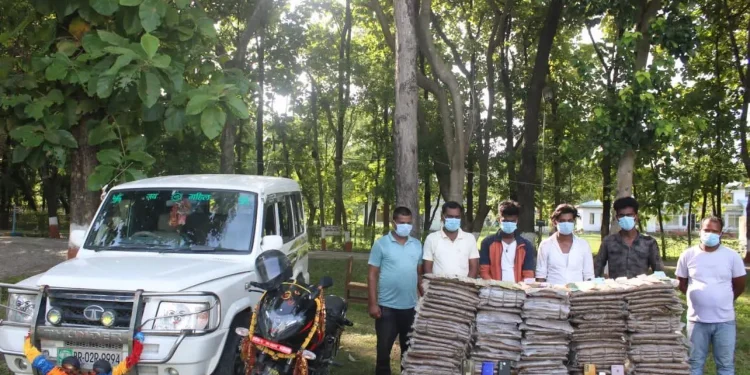 एक सय २० केजी गाँजा बोकेको गाडीसहित ६ जना पक्राउ