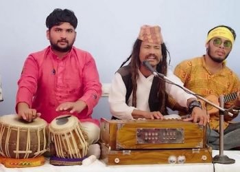 कवाली शैलीको जमाना छ, मोबाइलको सार्वजनिक