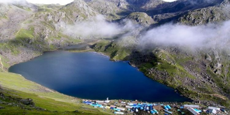 गोसाइँकुण्डमा तीन लाख भेटी संकलन