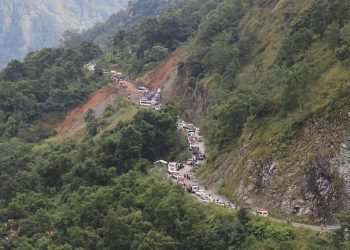 म्याग्दीको महभिर गाउँ पहिरोको जोखिममा
