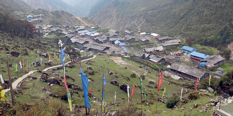 ओलाङचुङगोलामा सीमा प्रवेशपत्र वितरण