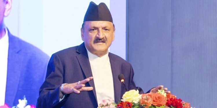 अर्थतन्त्र सकारात्मक बाटोमा उन्मुख बनेको छ – अर्थमन्त्री डा महत
