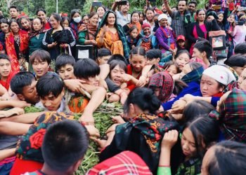 सकियो चार सय वर्ष पुरानो भदौरे सिस्नो खोस्ने पर्व