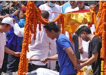मिङ्सो र सुहाङको नियति, कुशे औंसीको दिन बुबालाई दागबत्ती