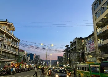साढे ११ हजार स्मार्ट सडक बत्ती जडान