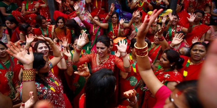 आज हरितालिका तीज, महादेवको पूजा आराधना गरी मनाइँदै