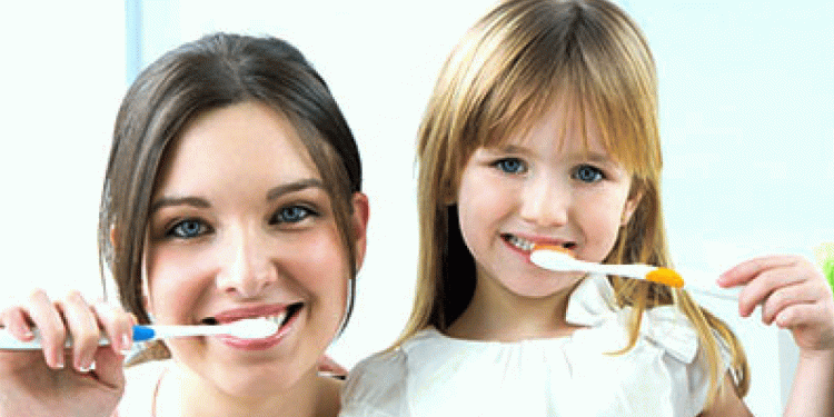 दाँत माझ्ने ब्रसलाई सधैँ सफा राख्ने उपाय !