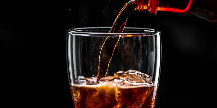 हेल्थ टिप्सः खानासँग कोल्ड ड्रिंक पिउन सावधान !