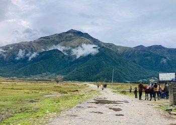 ढोरपाटनको यात्राः सिकार खेल्न विदेशी, घुमफिर गर्न नेपाली