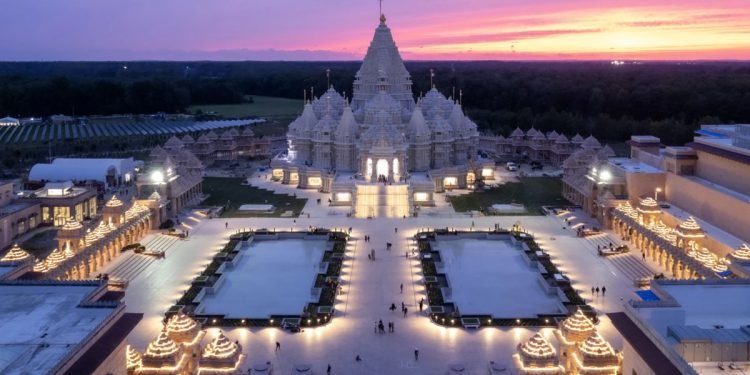 अमेरिकाको सबैभन्दा ठुलो हिन्दू मन्दिर सर्वसाधारणका लागि खुला