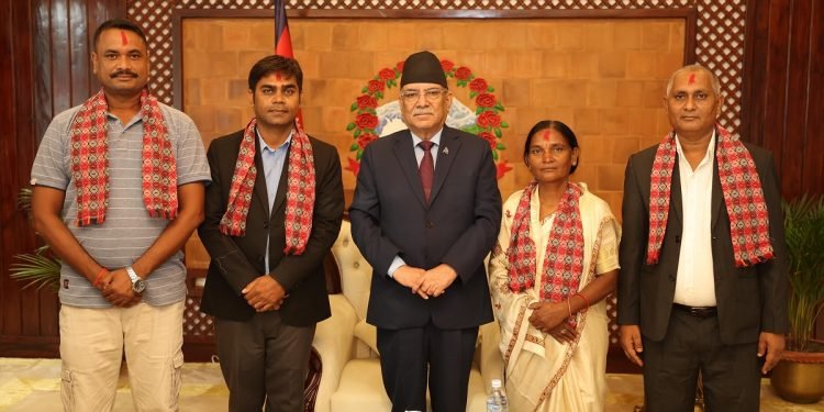 एमाले लुम्बिनी प्रदेशका नेता माओवादी केन्द्रमा प्रवेश