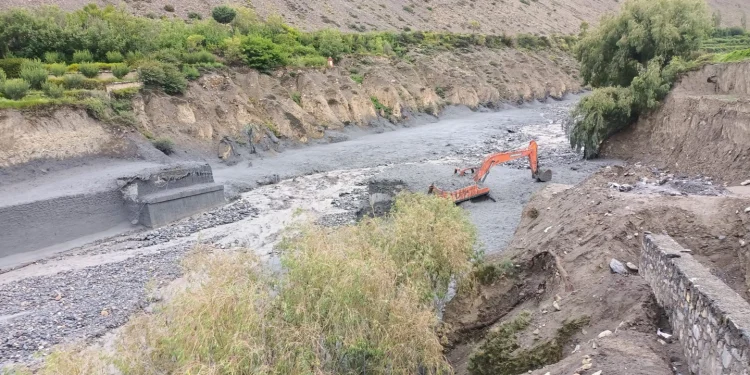 मुस्ताङमा सडक र पुल निर्माणमा ढिलाइ, पाँच वर्षअघि सकिनु पर्ने काम अझै अधुरै