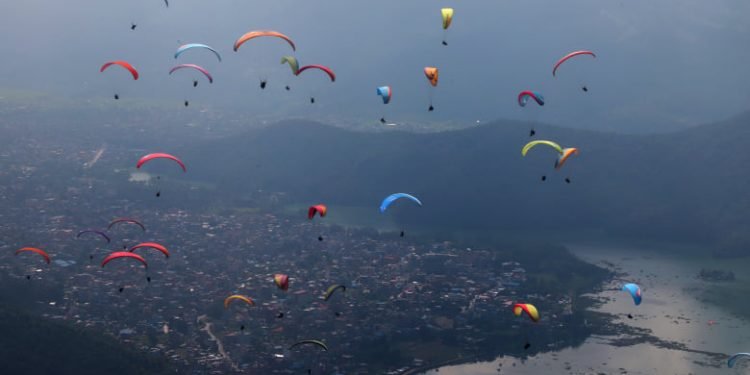 पोखराको प्याराग्लाइडिङः पुनः तोरीपानी क्षेत्रबाट सञ्चालनको तयारी