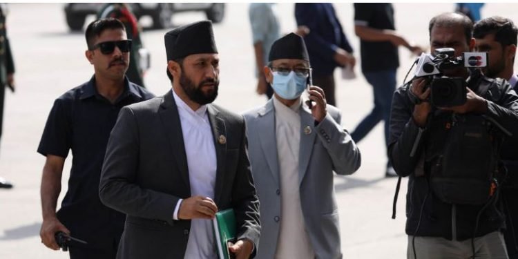 गम्भीर अपराधका दोषीलाई आममाफी दिएपछि रास्वपाको टोली राष्ट्रपति कार्यालयमा