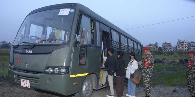सेना र सशस्त्रका कर्मचारीलाई यातायात सुविधा