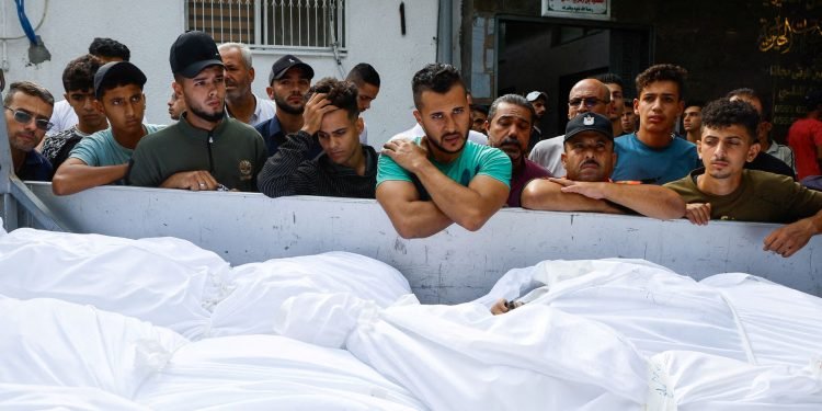 इजरायल–हमास युद्धमा मर्नेको संख्या २७ सय नाध्यो