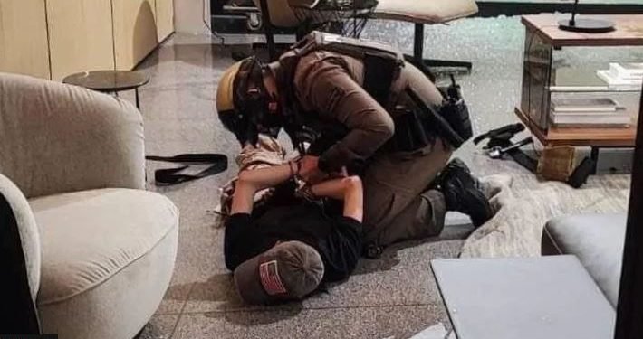 थाइल्याण्डको मलमा अन्धाधुन्ध गोली चलाउने १४ बर्षीया किशोर पक्राउ