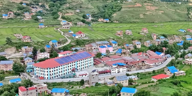 भूकम्पपीडितको घरदैलोमै उपचार सेवा