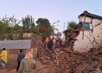 जाजरकोट भूकम्पः सडक र टेलिफोन सेवा अवरुद्ध हुँदा घाइतेको उद्धारमा समस्या