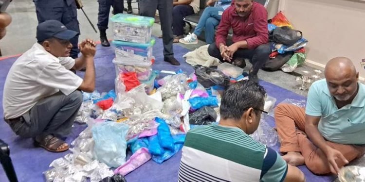 करिव एक क्विन्टल अवैध रुपमा राखिएका चाँदीका गरगहना बरामद