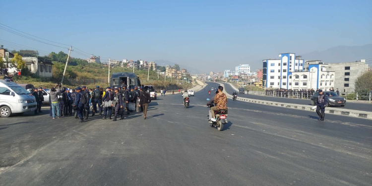 दुर्गा प्रसाई र युवा संघको प्रदर्शनका कारण काठमाडौंका सडक सुनसान