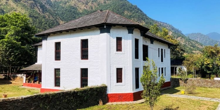 पुरानै स्वरुपमा फर्कियो गलकोट दरबार