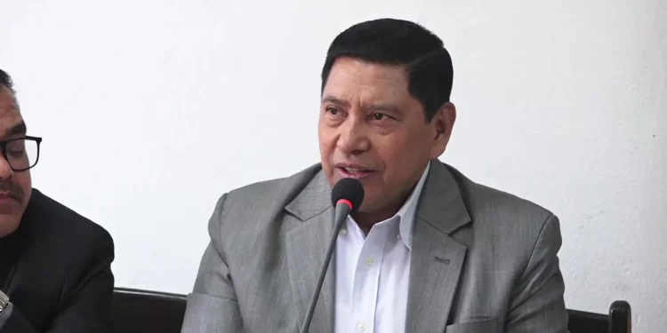 भूकम्पपीडितका लागि अस्थायी आवासको काममा सरकार गम्भीर छः गृहमन्त्री श्रेष्ठ