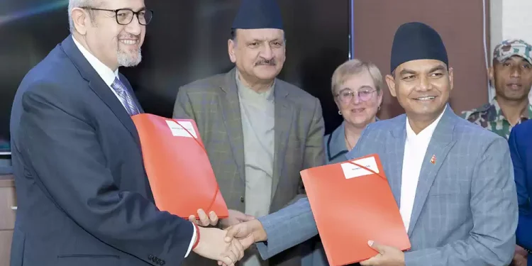 स्वास्थ्य प्रणाली सुदृढीकरणका लागि विश्वबैंकसँग ऋण र अनुदान सम्झौता