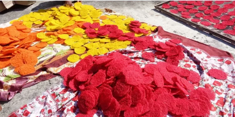 झिनियाँ रोटीमा मिसाइने रङ्ग स्वास्थ्यका लागि घातक