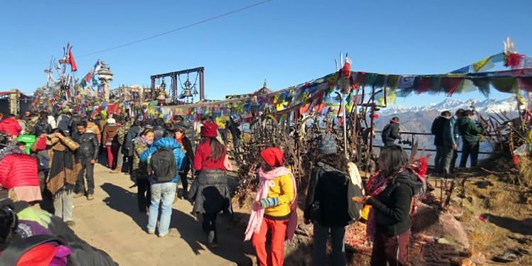 दशैं तिहारको बीचमा ३० हजार पर्यटक कालिञ्चोक पुगे