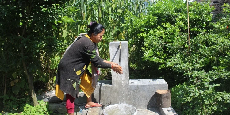 सिमठाना र सिमठानीमा खानेपानी विस्तार गरिँदै