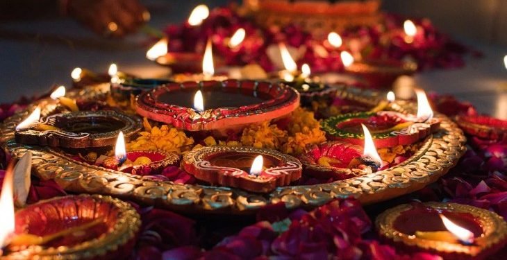 किन र कसरी गरिन्छ लक्ष्मी पूजा ?