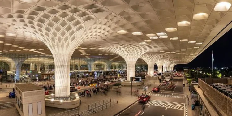 मुम्बई विमानस्थलमा बिष्फोट गराउने धम्की