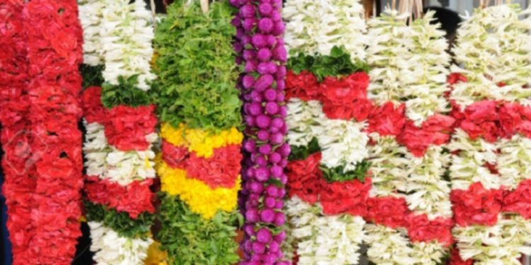 प्लास्टिकका फूलमाला बिक्री वितरणमा रोक, महानगरले दियो अनुगमनलाई तीव्रता