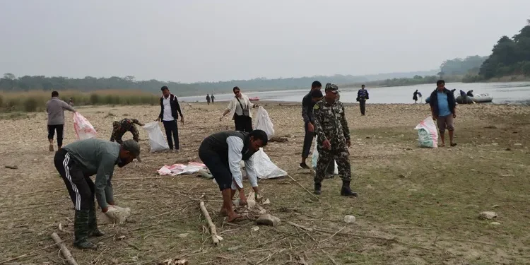 राप्ती नदीको पटिहानीदेखि गोलाघाटसम्म सरसफाइ