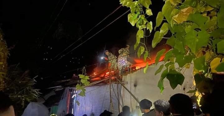 दियोबाट सल्किएर आगलागी हुँदा भोजपुर र सङ्खुवासभामा दुई घर जले