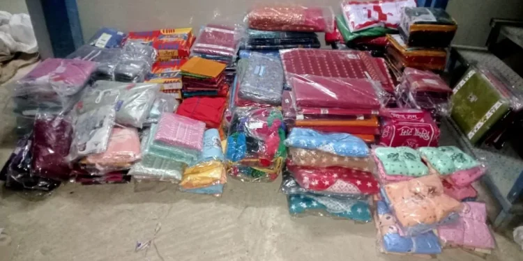 भन्सार छलेर ल्याइएको कपडा सशस्त्र प्रहरीले गर्‍यो बरामद